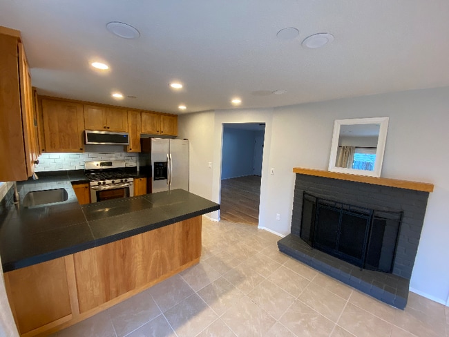 Photo - 10375 SW Johnson St