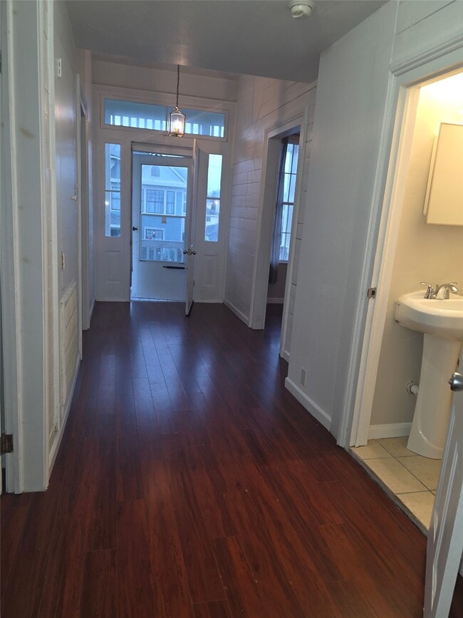 Photo - 1614 Market St