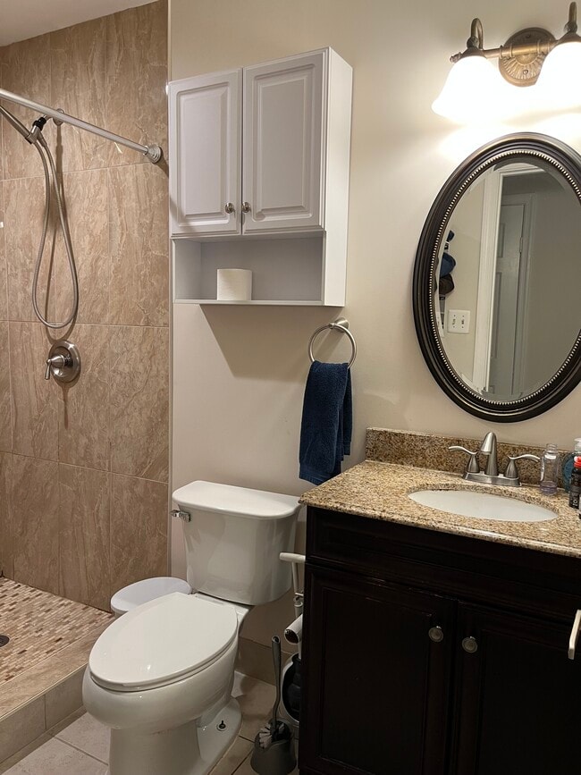 Photo - 21082 Gladstone Dr