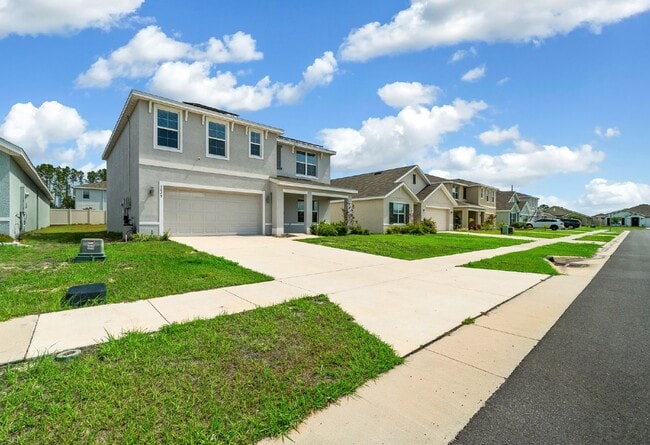 ***AVAILABLE FOR TOURS NOVEMBER/Beautiful Modern 5 Bed/3 bath/Exclusive Graystone Hills Community
