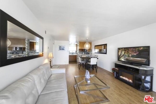 Photo - 630 N Grand Ave Condo Unit 408