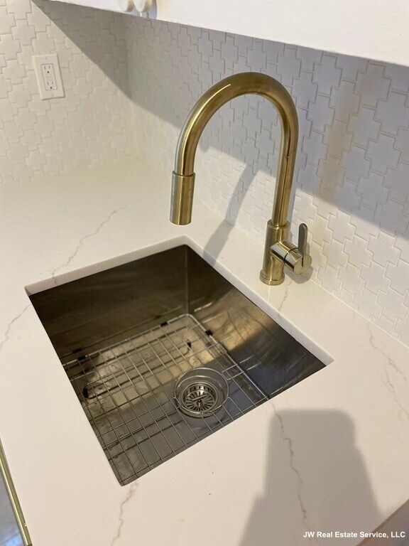 Photo - 1697-1699 Cambridge St. Unit 19 Unidad 19