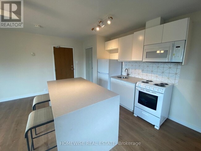 Photo - 5 High Park Blvd Unit 302