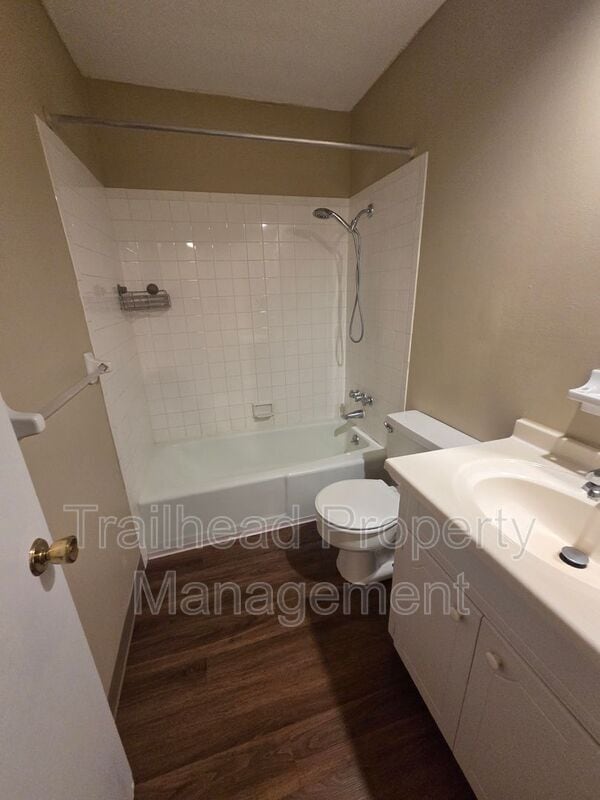 Photo - 5801 Woodson Dr