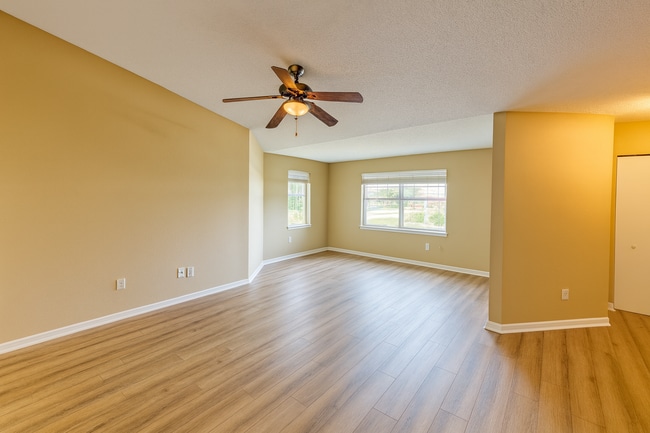 Photo - 12750 Equestrian Cir