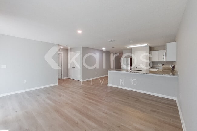 Photo - 1924 W Roseboro Dr