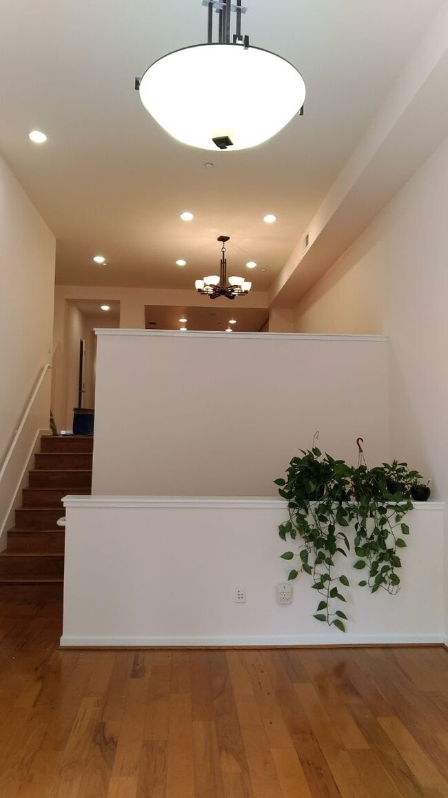 Photo - 2949 Glascock St Unidad 2949
