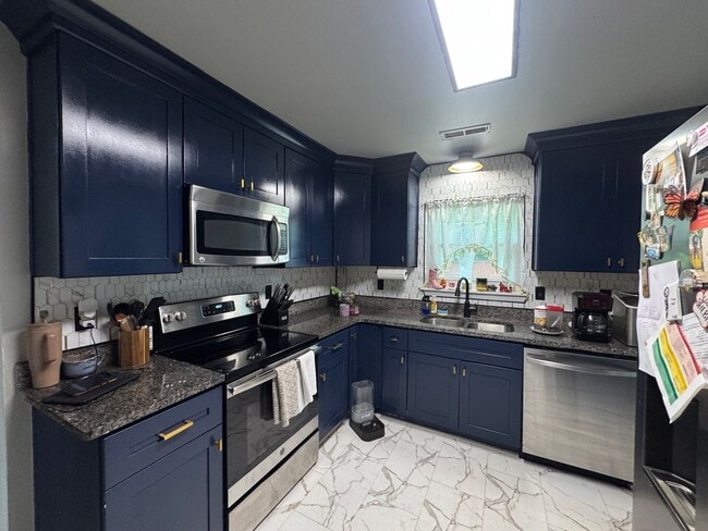 Photo - 2041 Midway Ave
