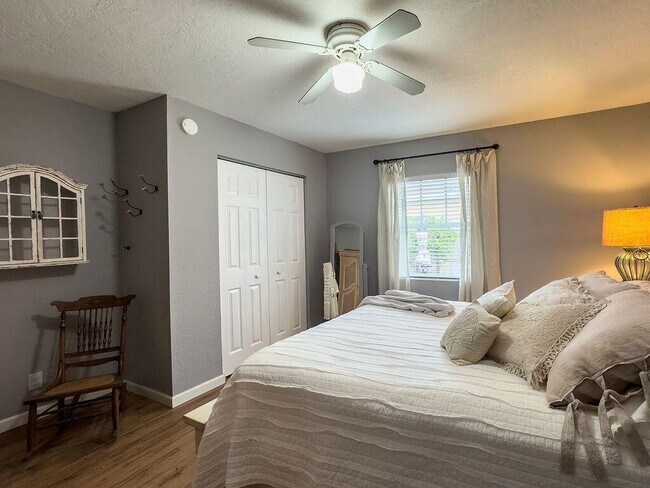 Photo - 902 NE 34th St