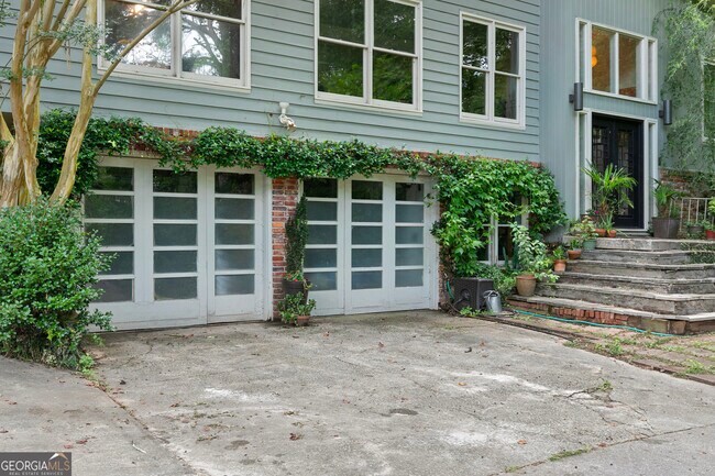 Photo - 1232 Bernadette Ln NE