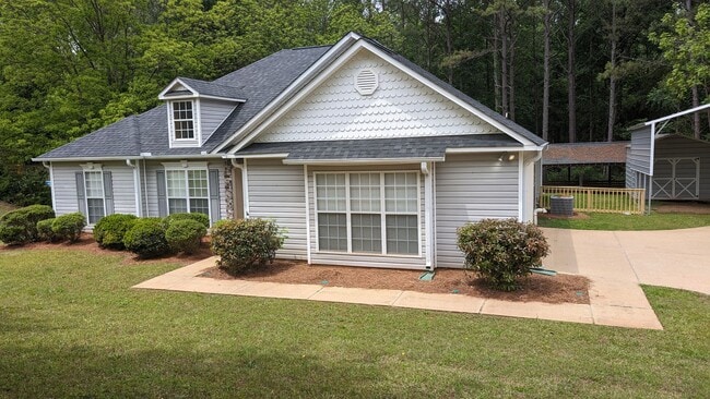 Photo - 105 Foxdale Dr