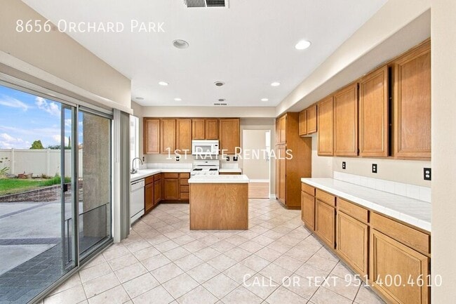 8656 Orchard Park Dr
