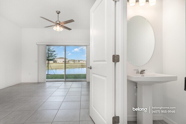 Photo - 2037 Viewfinder St