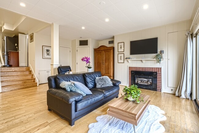 Photo - 4400 55th Ave NE Unit Lower level