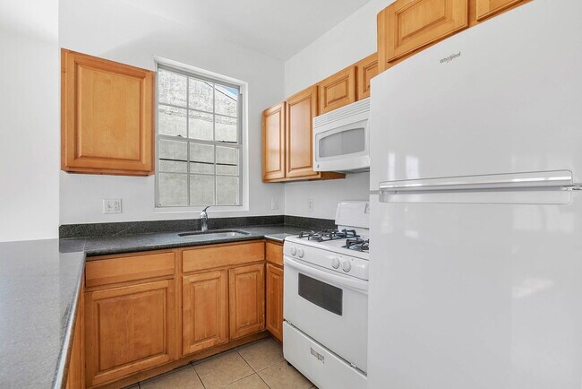 Photo - 621 N 33rd St