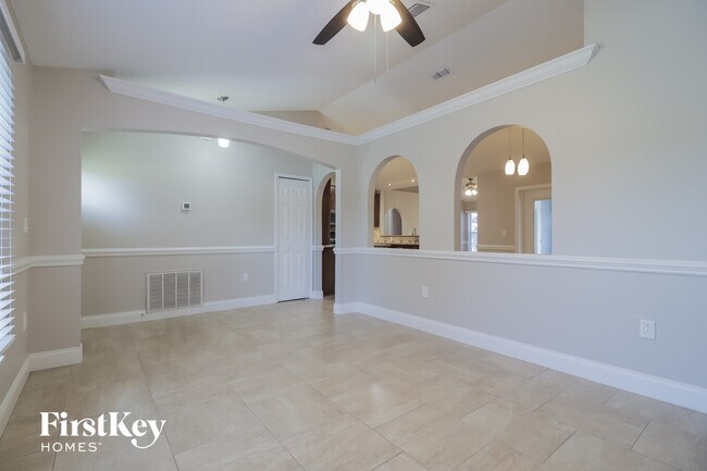 Photo - 6633 Emil Ave