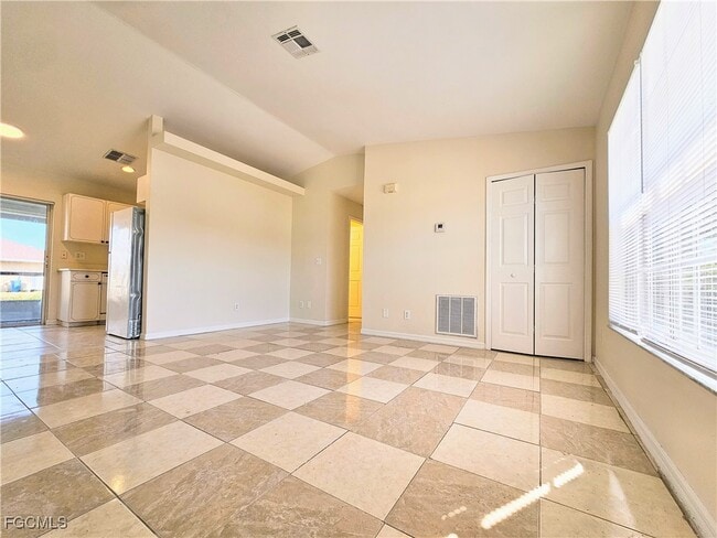 Photo - 4916 Leonard Blvd S