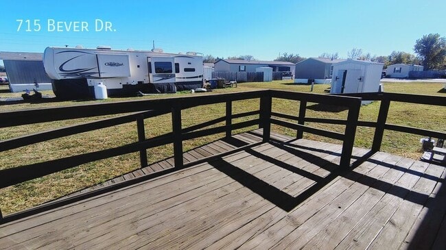 Photo - 715 W Bever Dr