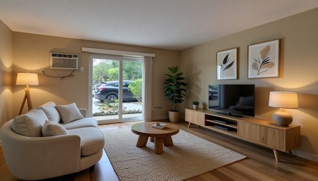 Building Photo - 50 Green St Unit 107