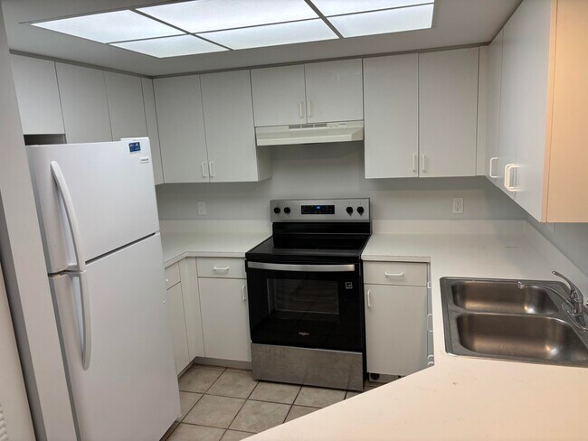 Photo - 4163 N Haverhill Rd Unit 1215