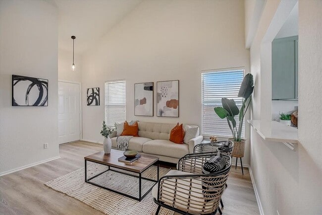 Photo - 205 Sweet Leaf Ln