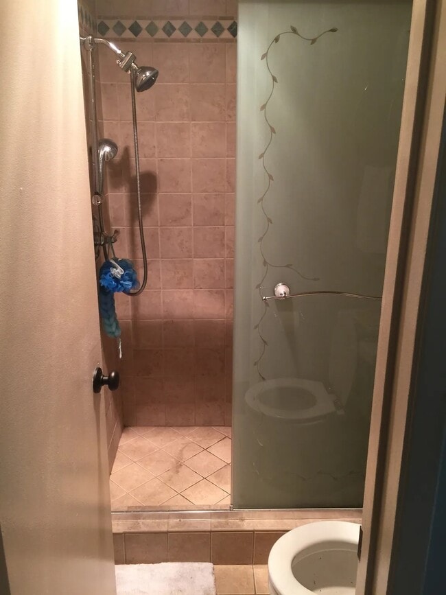 Photo - 5330 Zelzah Ave Unit 8