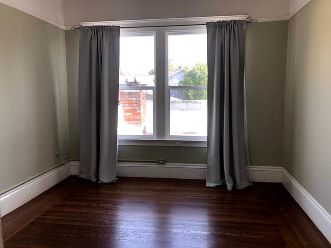 Photo - 4824 Telegraph Ave Unit -