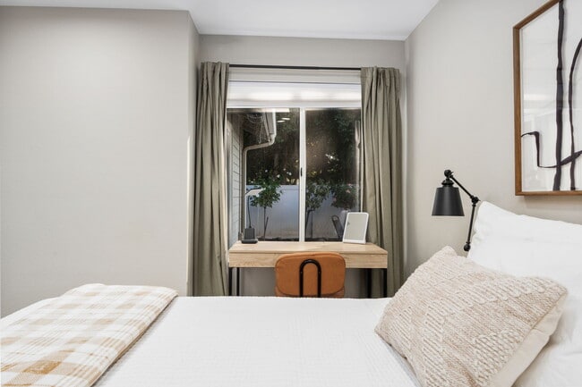 Photo - 9178 N Woodlawn Dr Unit Room A