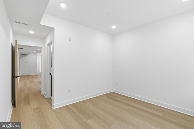 Photo - 2223 N 22nd St Unit 2
