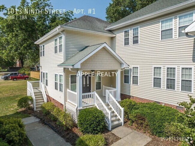 Building Photo - 1013 9th St Unit Apt. #1