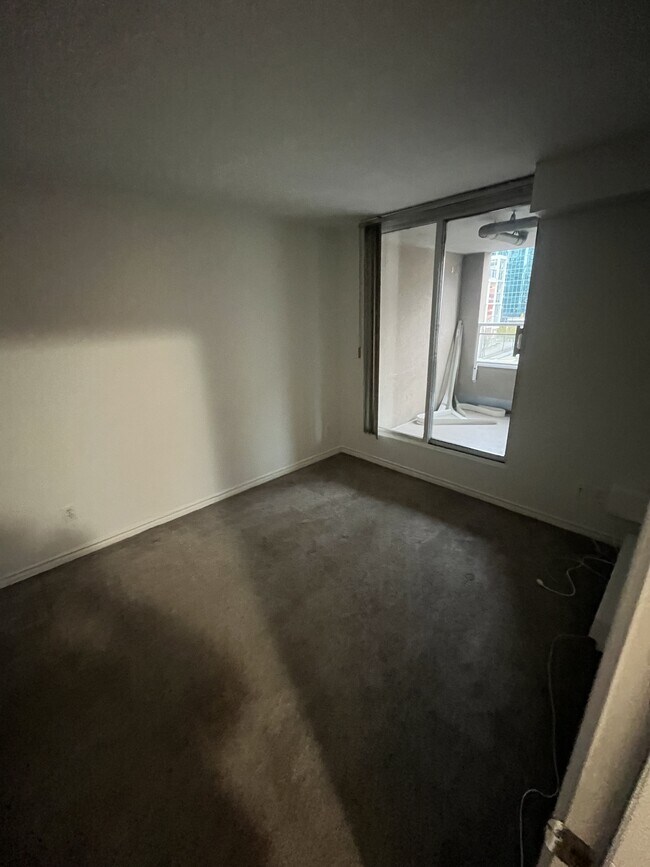 Photo - 1278 Granville St