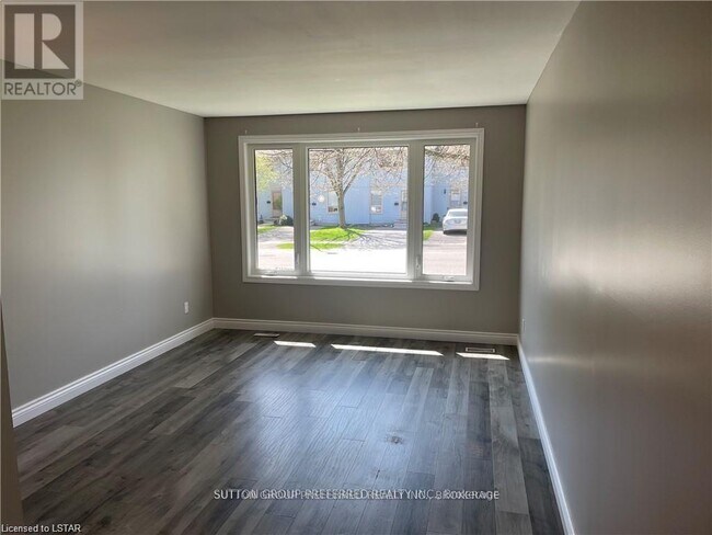 Photo - 87 Monmore Rd