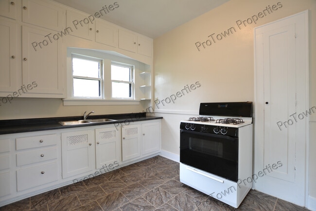 Photo - 801 N Bluff St Unit 801 Bluff #2