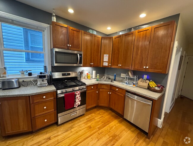 Building Photo - 99 Calumet St Unit 1 Rental