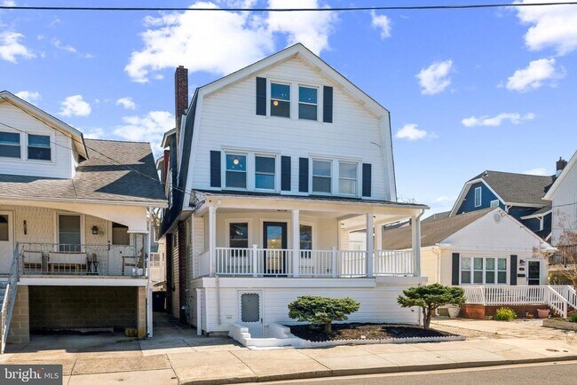 3 N Surrey Ave