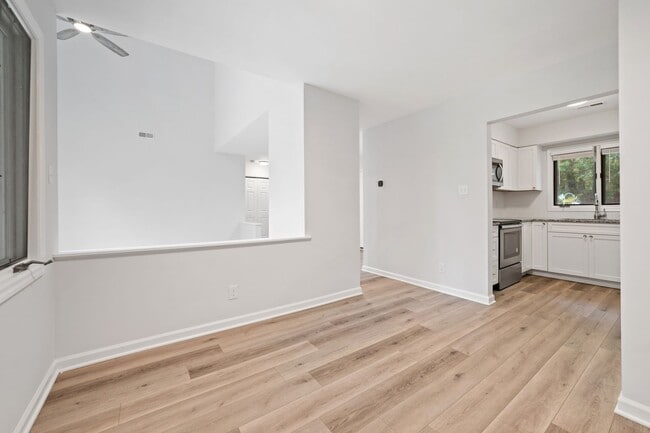 Photo - 3BR/2.5BA Townhome in Prime Durham/Chapel Hill Location!