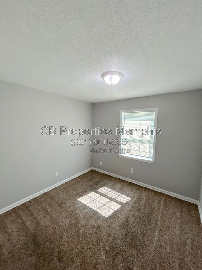 Photo - 4811 Bradford Dr