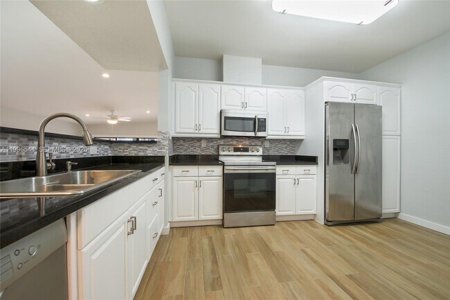 Photo - 7426 SW 106th Pl