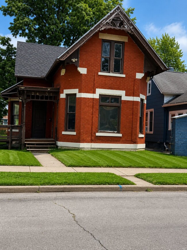 Photo - 2431 Fox Ave