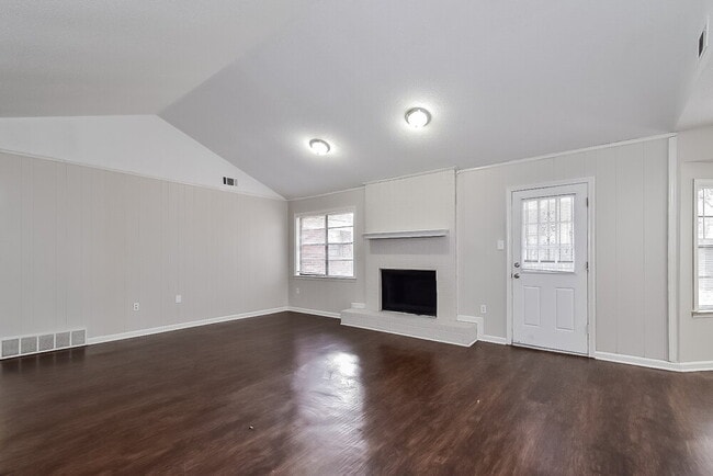 Photo - 7371 Hollorn Ln