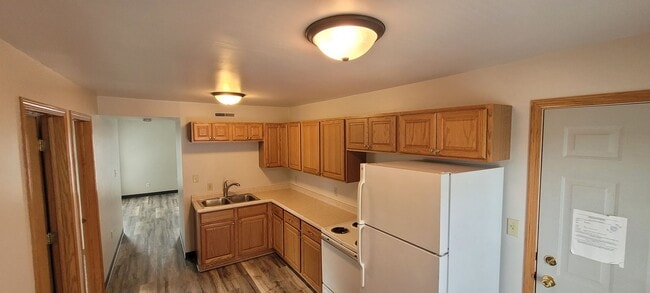 Building Photo - 2311 Olive St Unit Apt 3