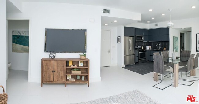 Photo - 415 Le Doux Rd Unit 301