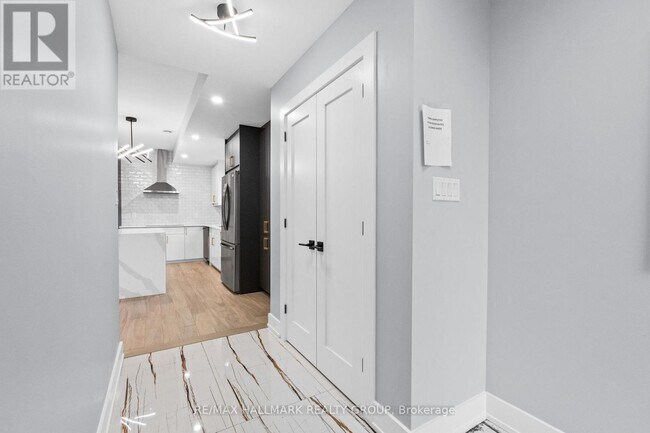 Photo - 886 Byron Ave Unité A