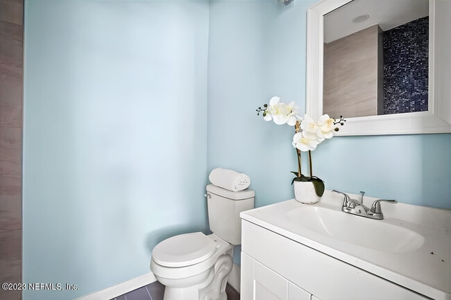 Photo - 7576 Calvin St