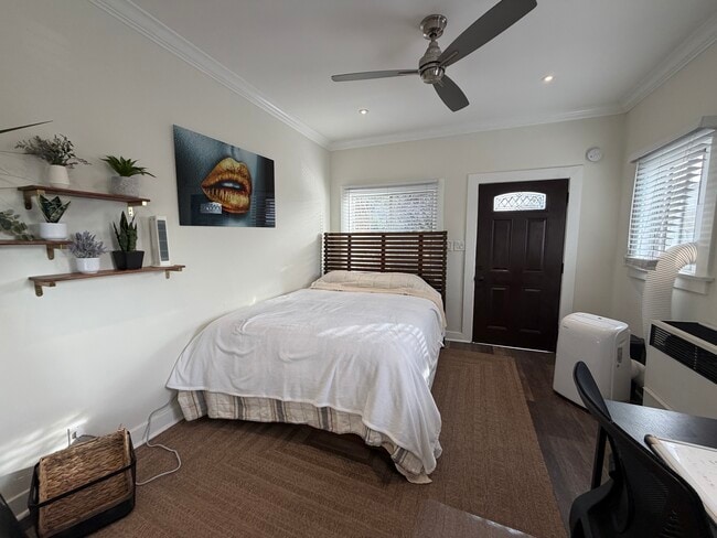 Photo - 5919 Lexington Ave