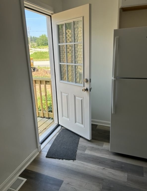 Photo - 87 N High St