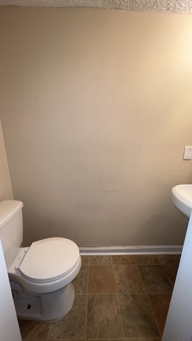 Photo - 325 Beverly St