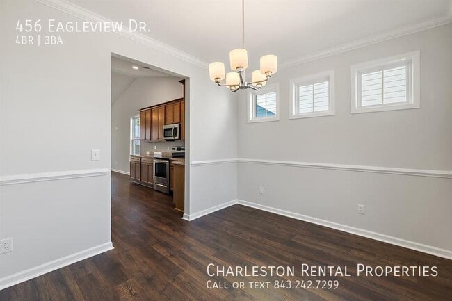 Photo - 456 Eagleview Dr