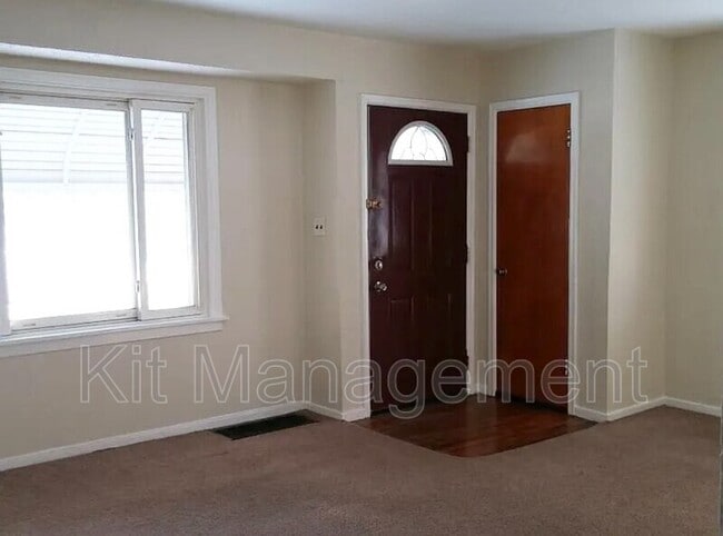 Photo - 34 W Poinsetta Ave