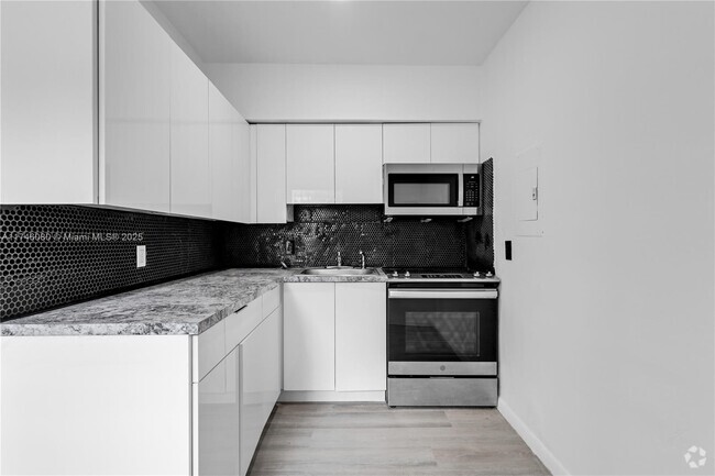 Building Photo - 40 NW 62nd St Unit 1 Rental